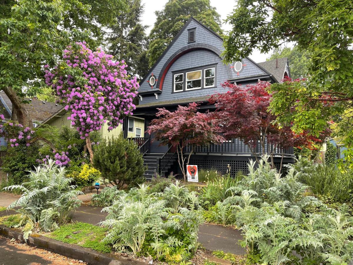 Apartment Cozy Pdx Hideout, Ideal Location Portland
