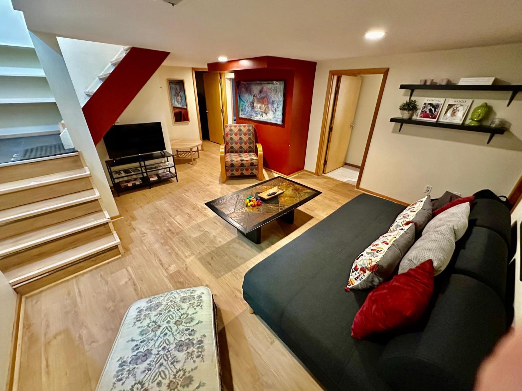 Cozy Pdx Hideout, Ideal Location Apartment